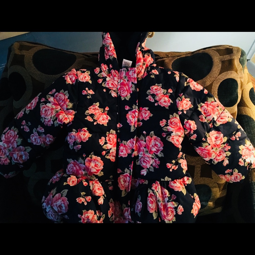 ❌SOLD❌ Ruffle Bottom Baby Coat Size 18 months New